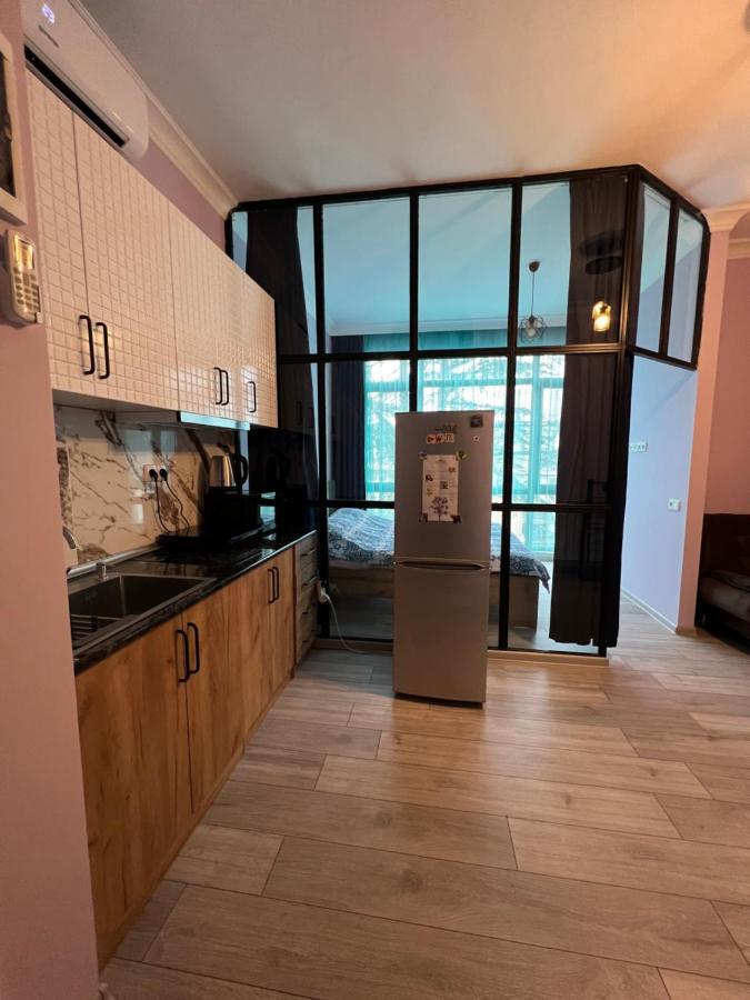 Apartment Merabi Batumi Eksteriør bilde