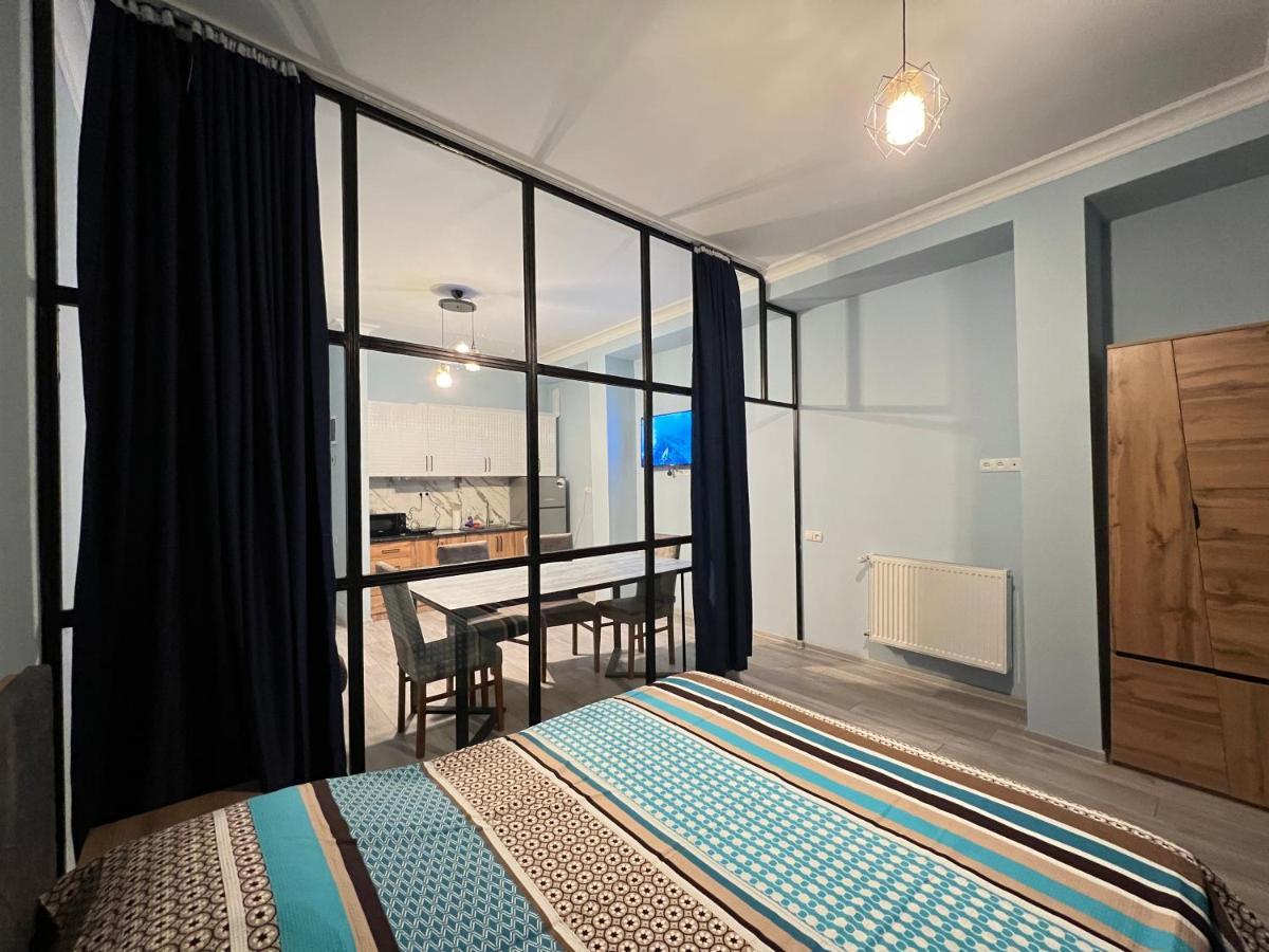 Apartment Merabi Batumi Eksteriør bilde