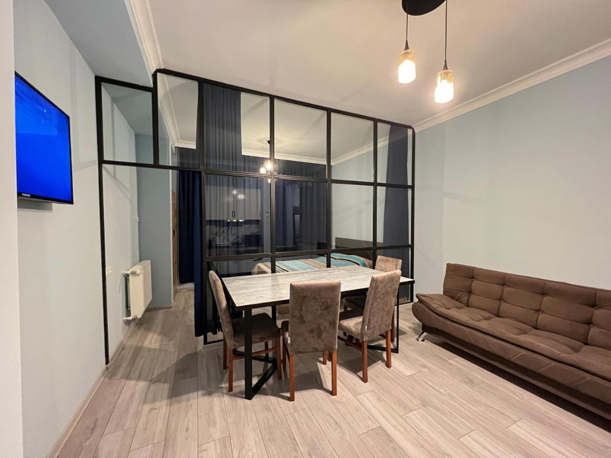 Apartment Merabi Batumi Eksteriør bilde
