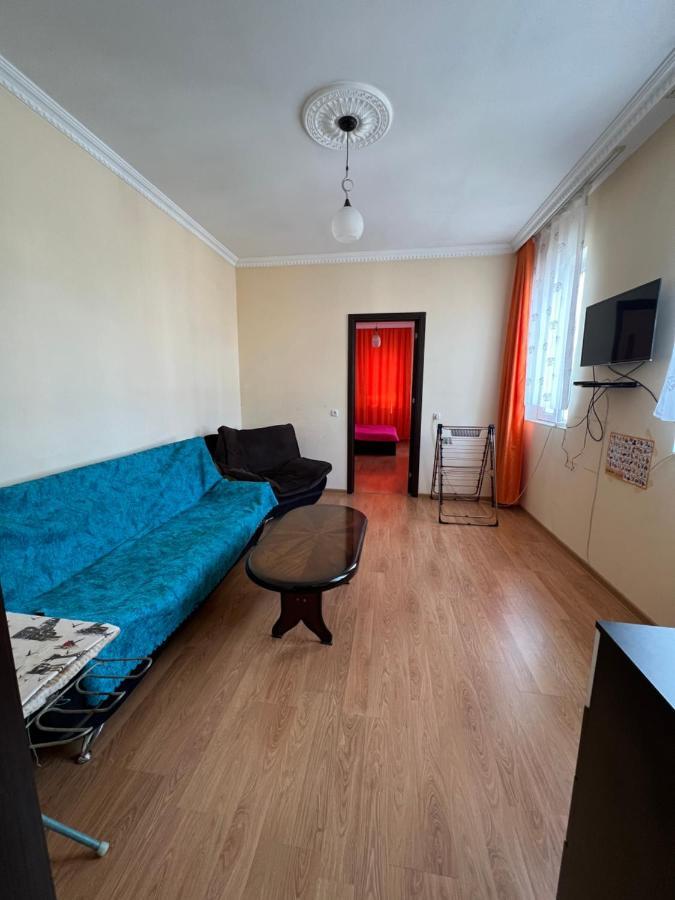 Apartment Merabi Batumi Eksteriør bilde