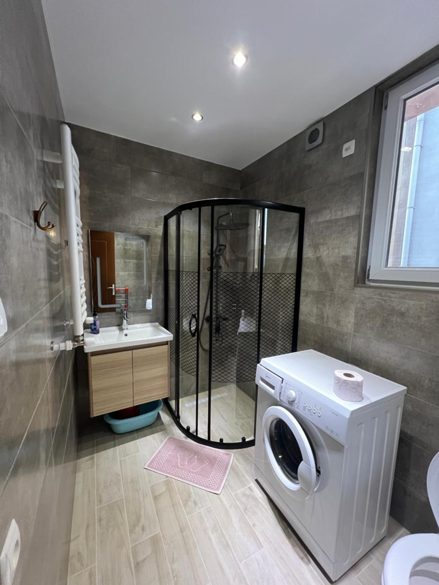Apartment Merabi Batumi Eksteriør bilde