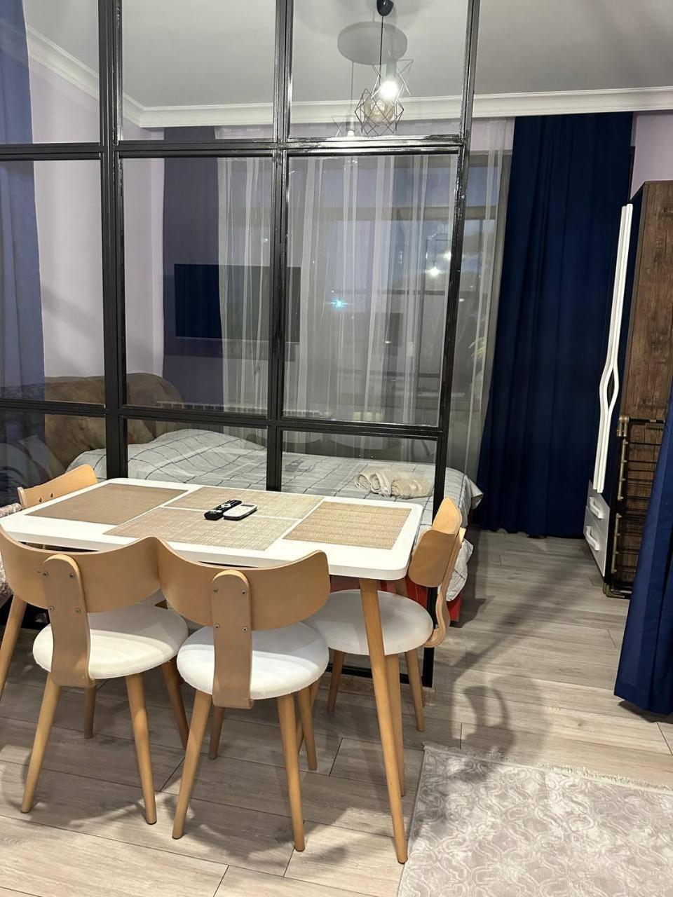 Apartment Merabi Batumi Eksteriør bilde