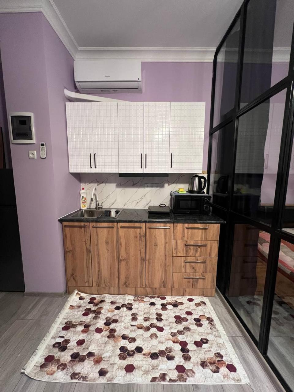 Apartment Merabi Batumi Eksteriør bilde
